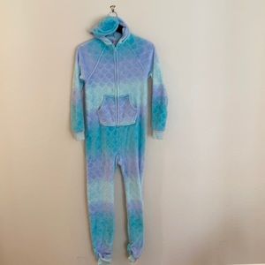Mermaid pattern hooded onsie size XL 14/16